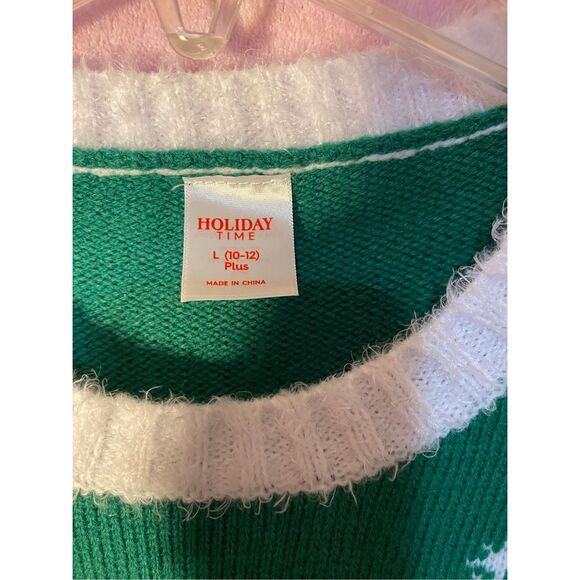 Holiday time girls, Santa skiing, green, long sleeve, sweater, size large - Picture 4 of 4